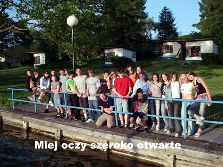 14 MIEJ OCZY SZEROKO OTWARTE